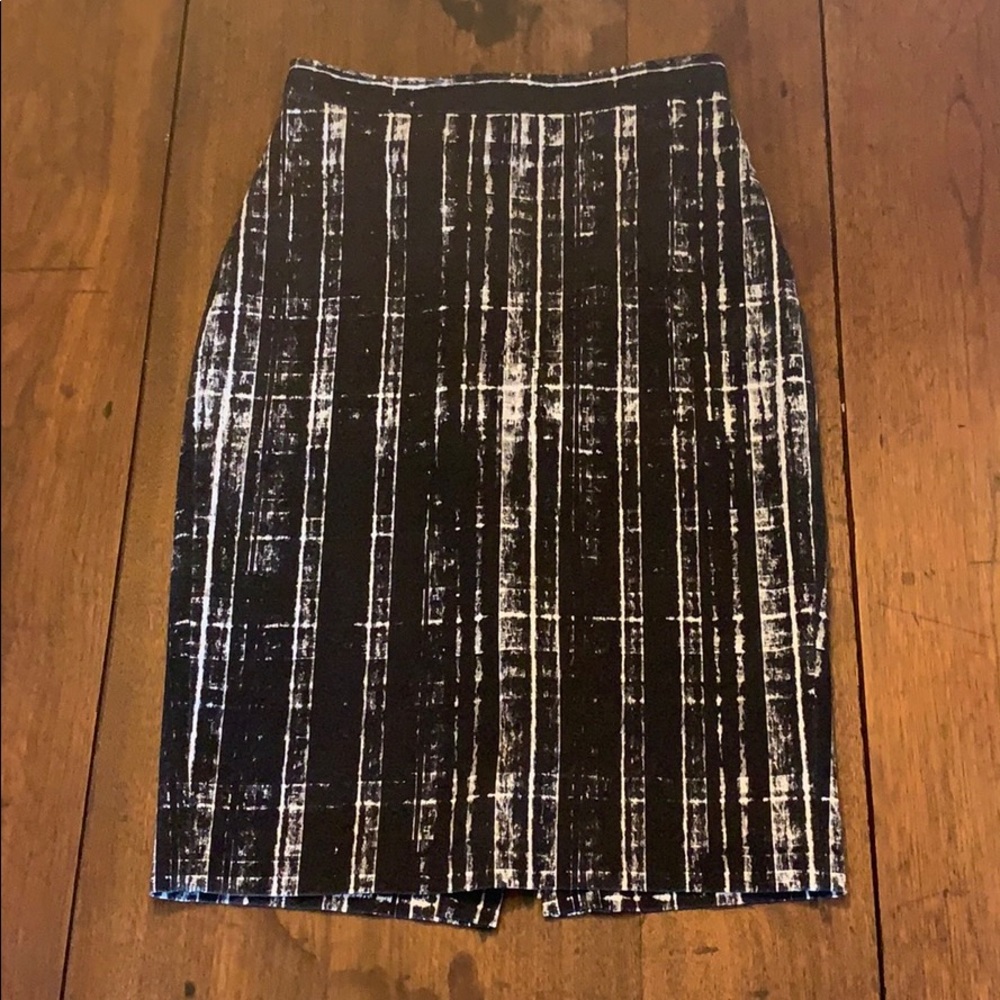 Black and white BR Office Skirt
